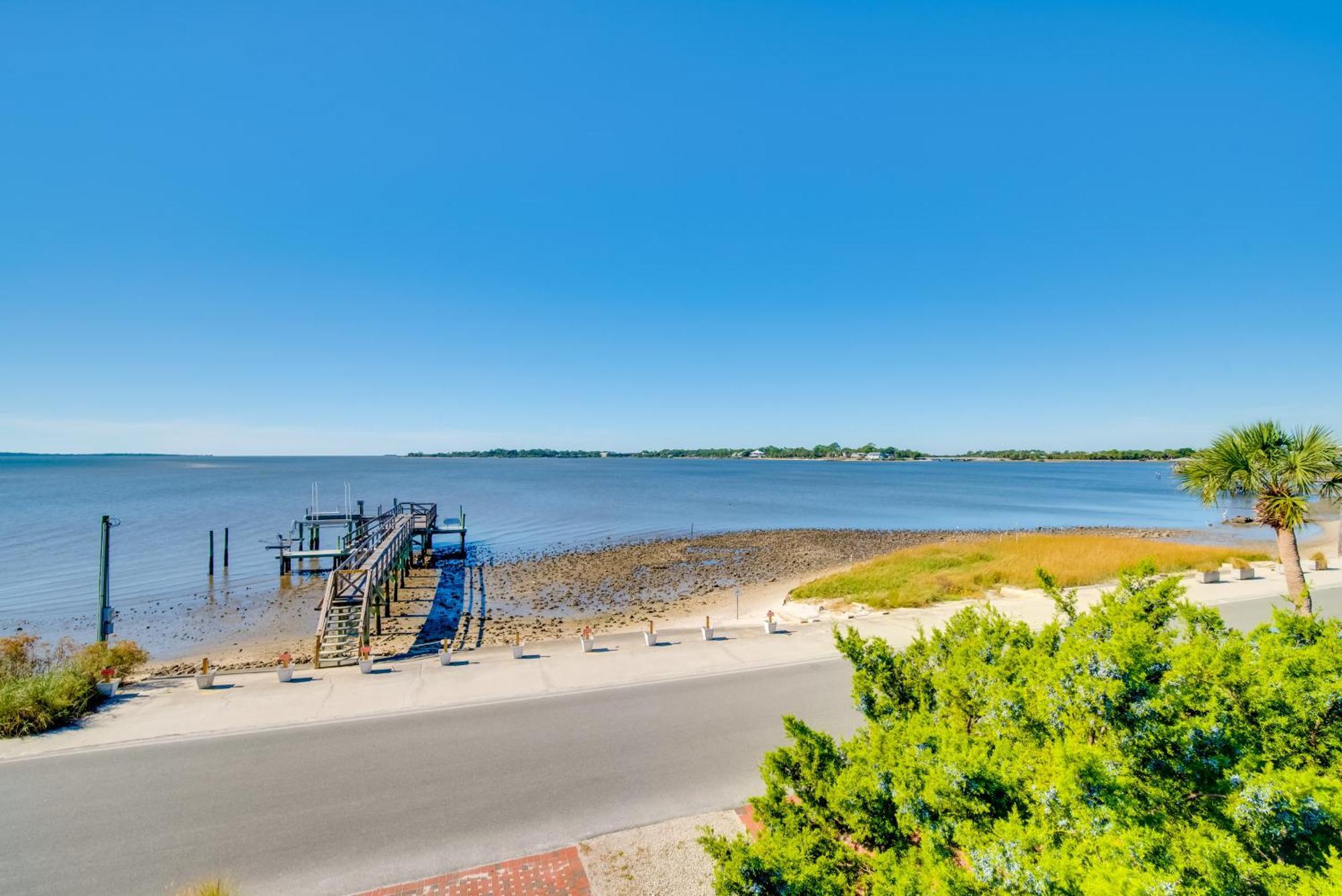 Oceanfront Oasis In Cedar Key With 2 Balconies! Villa Exterior photo